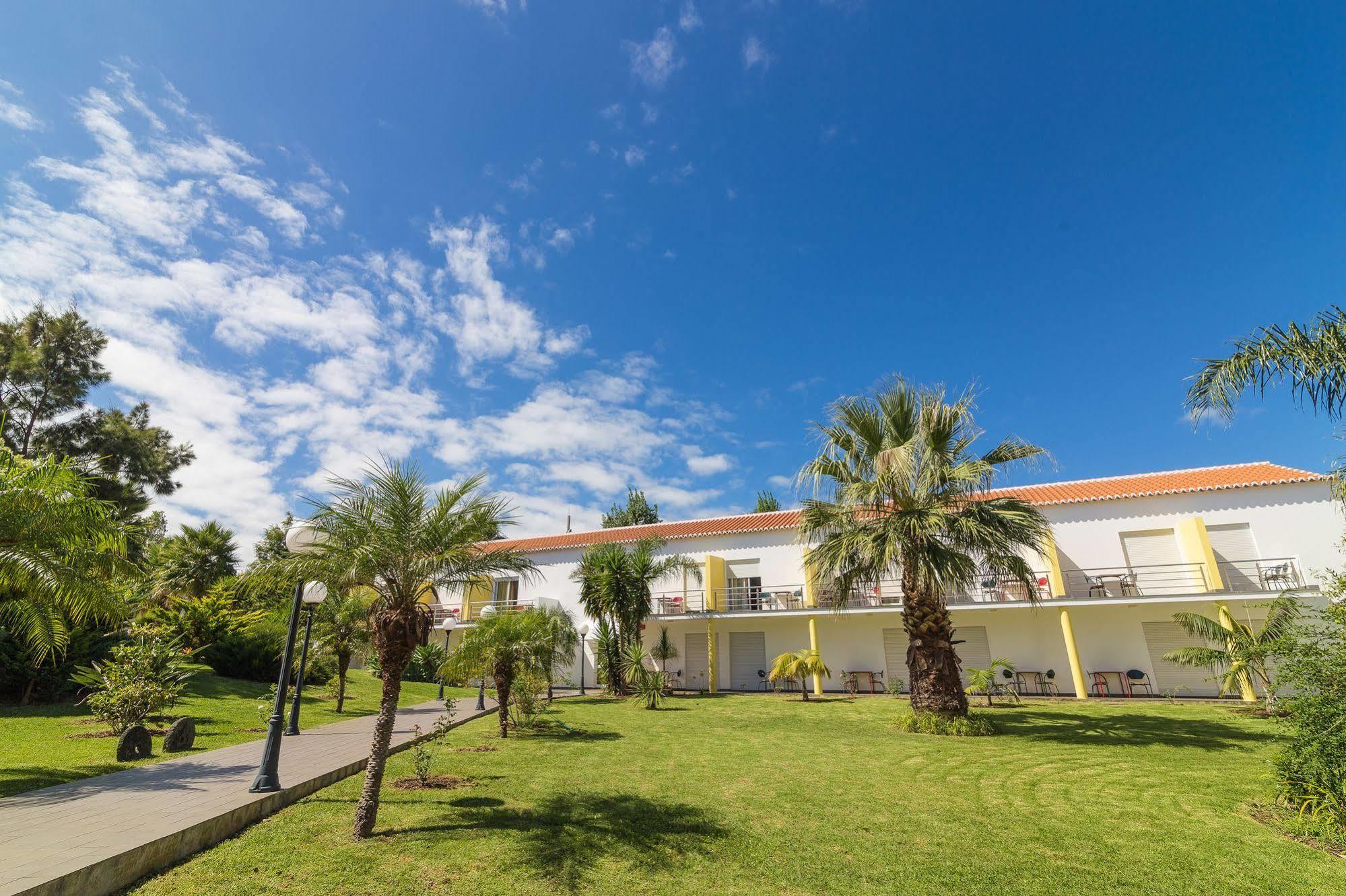 Hotel Teresinha Praia da Vitoria Exterior photo